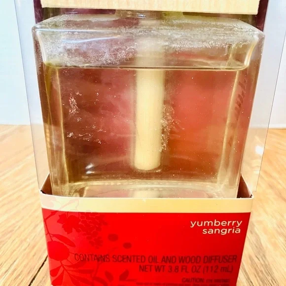 Febreze Home Yumberry Sangria No Spill Wood Diffuser Set New Read - Picture 3 of 5